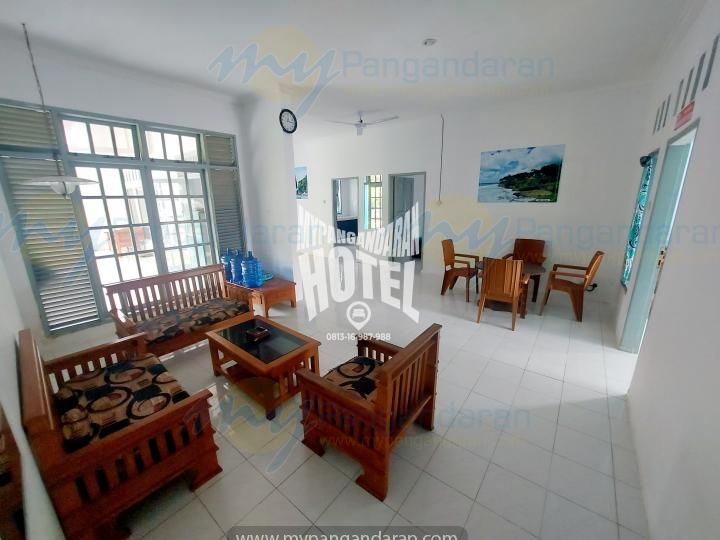  Tampilan ruang tamu villa SBC Pangandaran